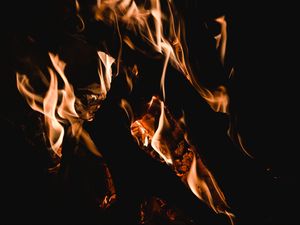 Preview wallpaper bonfire, fire, flame