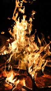 Preview wallpaper bonfire, fire, flame, firewood, coals