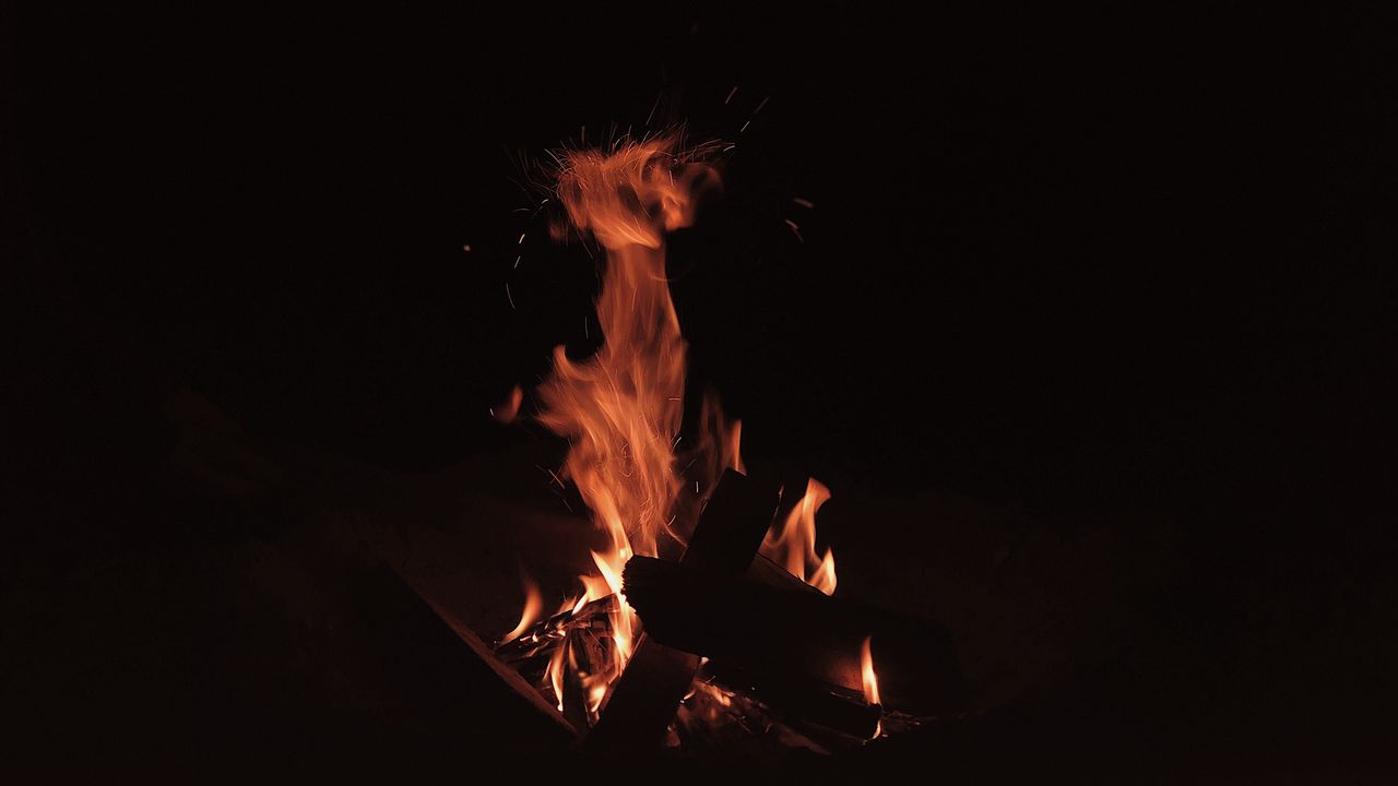 Wallpaper bonfire, fire, flame, sparks, dark, burning