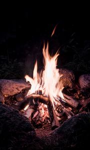 Preview wallpaper bonfire, fire, flame, burn, firewood