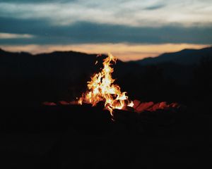 Preview wallpaper bonfire, fire, flame, dusk, dark