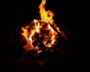 Preview wallpaper bonfire, fire, flame, black