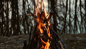 Preview wallpaper bonfire, fire, flame, branches, camping