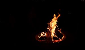 Preview wallpaper bonfire, fire, logs, black