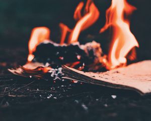 Preview wallpaper bonfire, fire, paper, ashes, burn