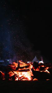 Preview wallpaper bonfire, fire, sparks, night, camping