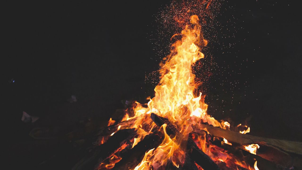 Wallpaper bonfire, fire, sparks, night, dark
