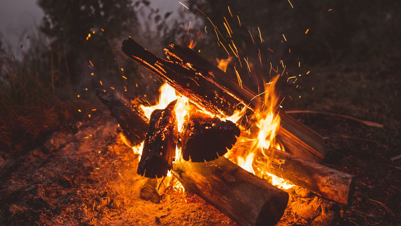 Wallpaper bonfire, fire, sparks, firewood