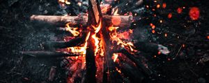 Preview wallpaper bonfire, fire, sparks, firewood, burn