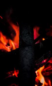 Preview wallpaper bonfire, fire, wood, heat, dark