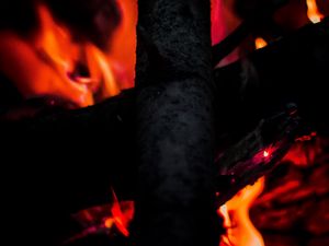 Preview wallpaper bonfire, fire, wood, heat, dark