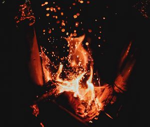 Preview wallpaper bonfire, flame, fire, sparks