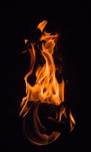 Preview wallpaper bonfire, flame, fire, dark, firewood, shroud, darkness