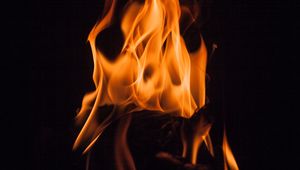 Preview wallpaper bonfire, flame, fire, dark, firewood, shroud, darkness