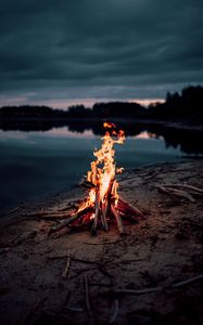Preview wallpaper bonfire, flame, fire, coast, water