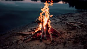 Preview wallpaper bonfire, flame, fire, coast, water