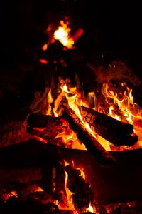 Preview wallpaper bonfire, flame, fire, dark