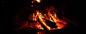 Preview wallpaper bonfire, flame, fire, dark