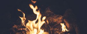 Preview wallpaper bonfire, flame, fire, dark, night