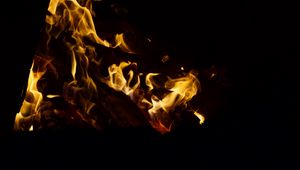 Preview wallpaper bonfire, flame, fire, black, night, dark