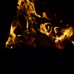 Preview wallpaper bonfire, flame, fire, black, night, dark