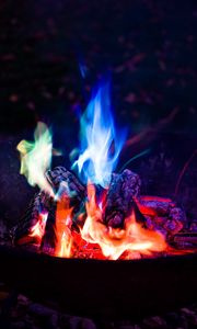 Preview wallpaper bonfire, flame, fire, night, camping