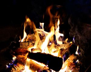 Preview wallpaper bonfire, flame, logs, coals, black