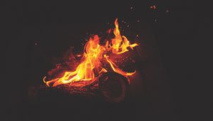 Preview wallpaper bonfire, flame, night