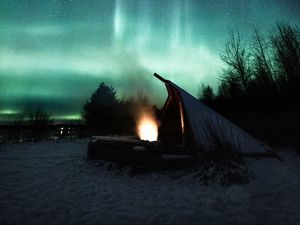 Preview wallpaper bonfire, hut, northern lights, night, dark