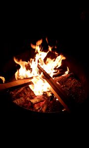 Preview wallpaper bonfire, logs, fire, flame, night, dark