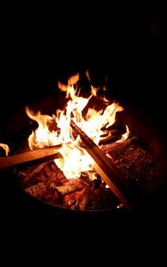 Preview wallpaper bonfire, logs, fire, flame, night, dark