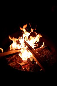 Preview wallpaper bonfire, logs, fire, flame, night, dark