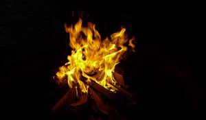 Preview wallpaper bonfire, logs, fire, light, dark