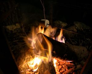 Preview wallpaper bonfire, marshmallow, camping, fire, night