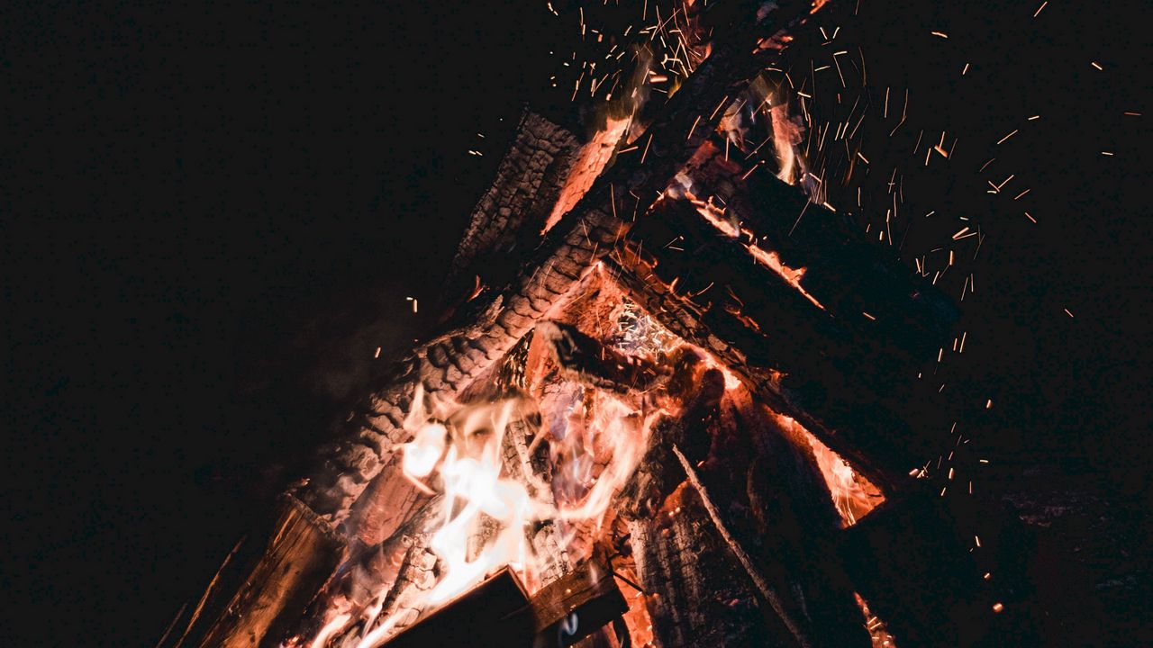 Wallpaper bonfire, sparks, fire, firewood, dark, darkness