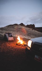 Preview wallpaper bonfire, tent, car, hill