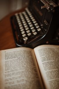 Preview wallpaper book, typewriter, reading
