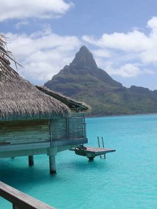 Preview wallpaper bora-bora, gulf, hut, bungalow, mountains, blue water