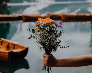 Preview wallpaper bouquet, flowers, hand, focus