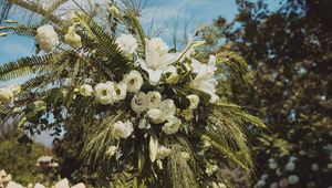 Preview wallpaper bouquet, flowers, leaves, white, green