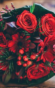 Preview wallpaper bouquet, flowers, roses, red, composition