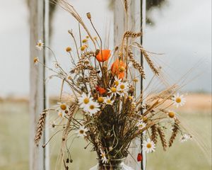 Preview wallpaper bouquet, flowers, spikelets, daisies, poppies