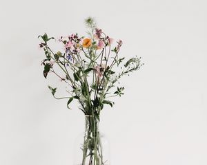 Preview wallpaper bouquet, flowers, vase, composition, aesthetics