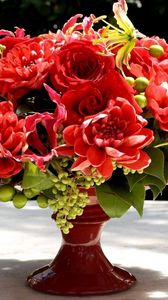 Preview wallpaper bouquet, flowers, vase