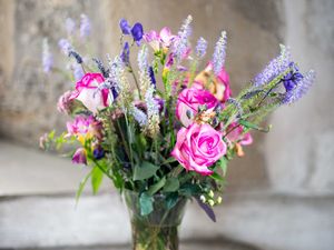 Preview wallpaper bouquet, rose, lavender, flowers, vase