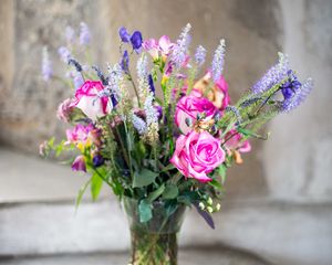 Preview wallpaper bouquet, rose, lavender, flowers, vase