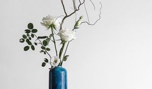 Preview wallpaper bouquet, roses, flowers, composition, vase