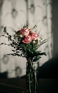 Preview wallpaper bouquet, roses, pink, flowers, vase