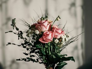 Preview wallpaper bouquet, roses, pink, flowers, vase