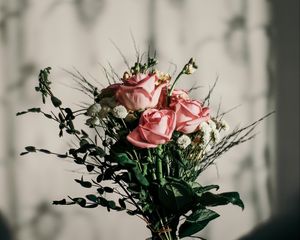 Preview wallpaper bouquet, roses, pink, flowers, vase